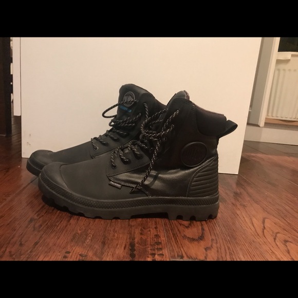 NEW Palladium mens waterproof black boots size 10.5 - Picture 4 of 6